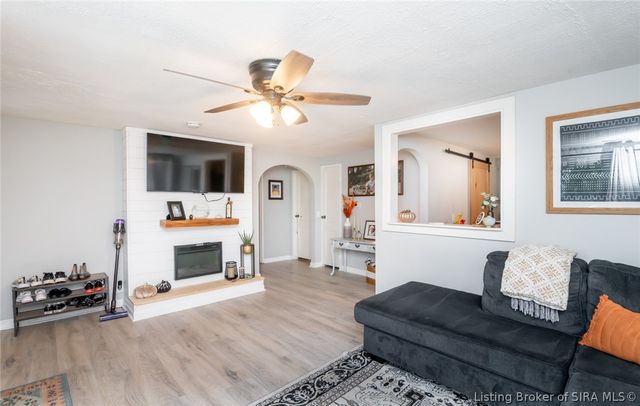 22 Maple Street, Sellersburg, IN 47172