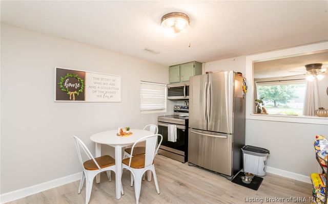 22 Maple Street, Sellersburg, IN 47172