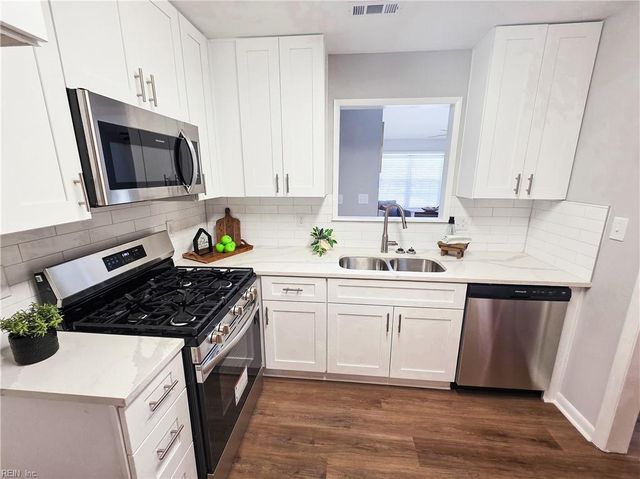 3 Mountain Ashe PL, Hampton, VA 23666