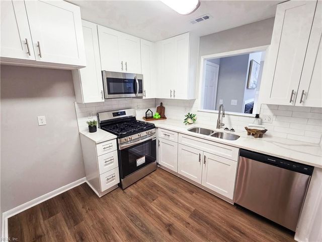 3 Mountain Ashe PL, Hampton, VA 23666