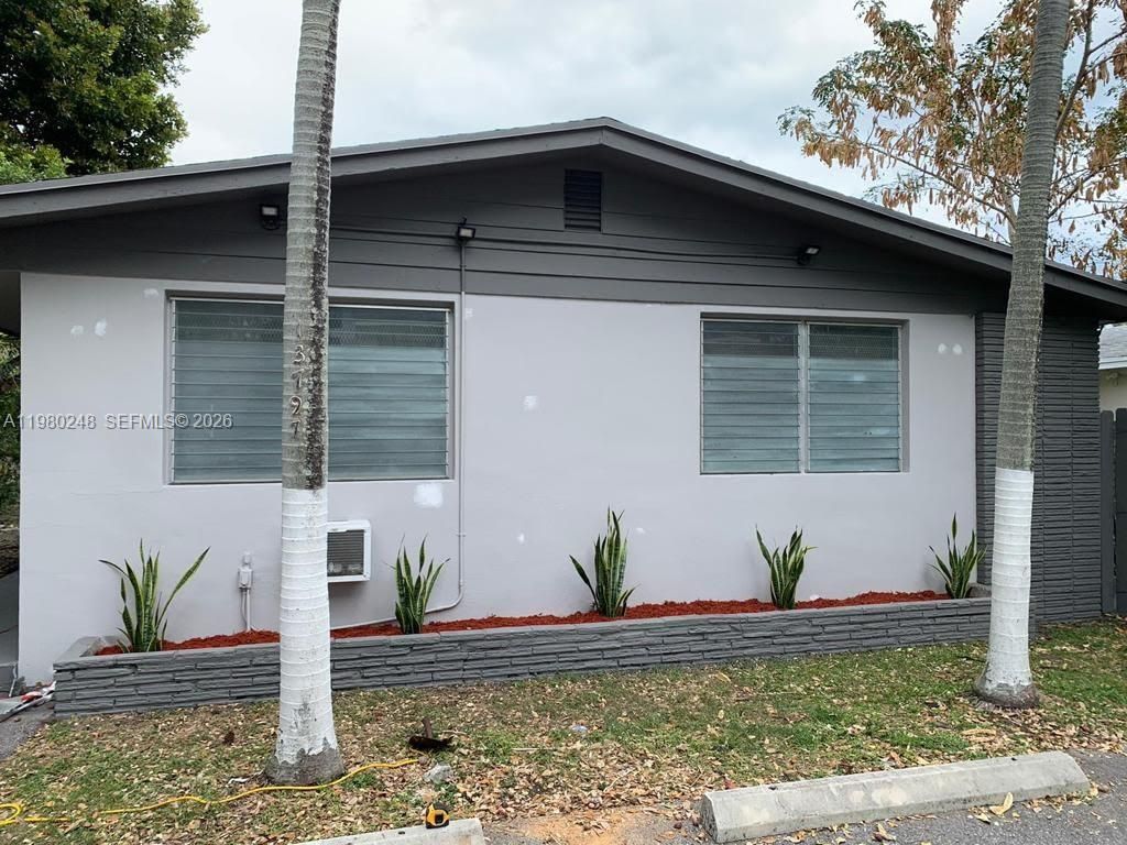 13797 Highland Dr 4, North Miami Beach, FL 33181