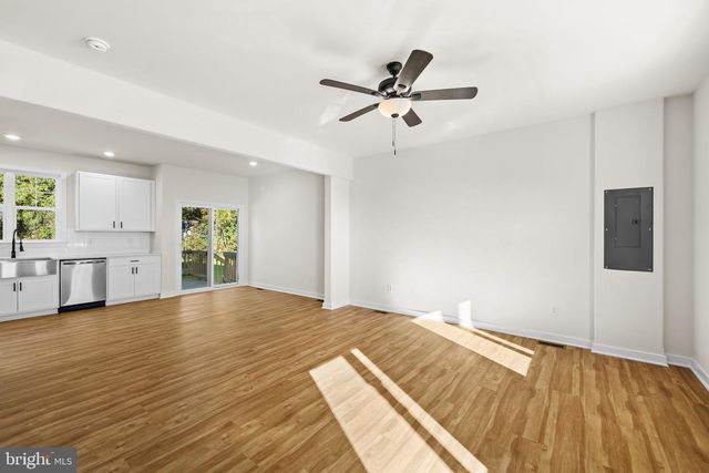 715 LAKEVIEW DR, Colonial Beach, VA 22443