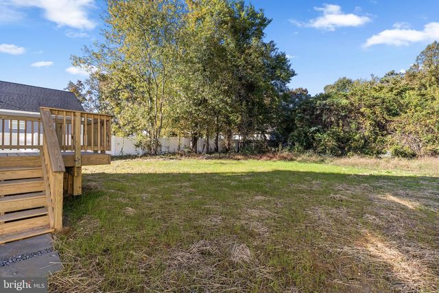 715 LAKEVIEW DR, Colonial Beach, VA 22443