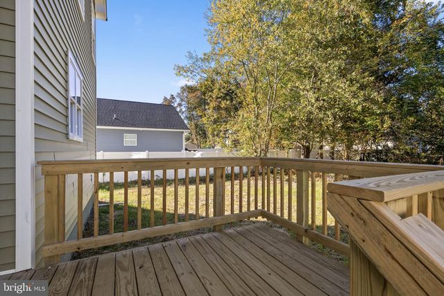 715 LAKEVIEW DR, Colonial Beach, VA 22443