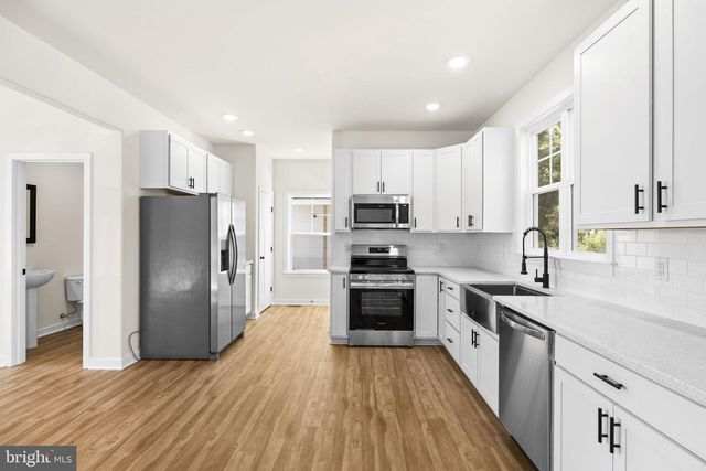 715 LAKEVIEW DR, Colonial Beach, VA 22443