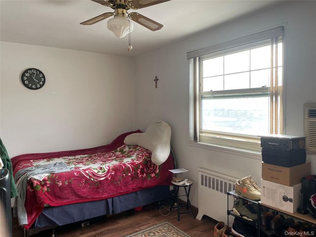 58-28 251st Street Upper Unit, Little Neck, NY 11362