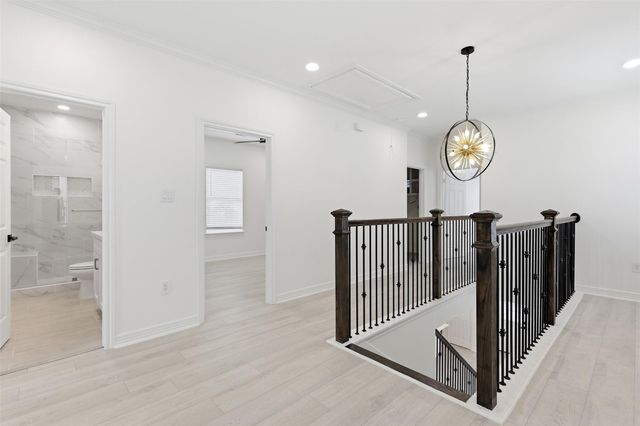 6037 S Acres Drive, Houston, TX 77048