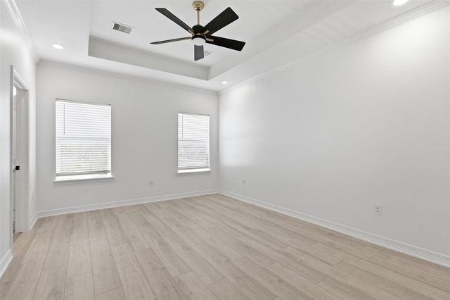 6037 S Acres Drive, Houston, TX 77048