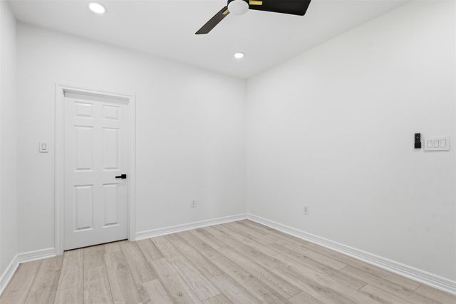 6037 S Acres Drive, Houston, TX 77048