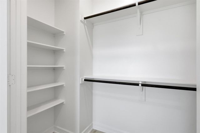 6037 S Acres Drive, Houston, TX 77048