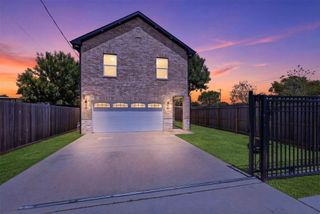 6037 S Acres Drive, Houston, TX 77048