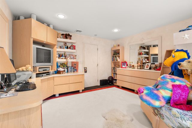 379 Smith Road, Ronkonkoma, NY 11779