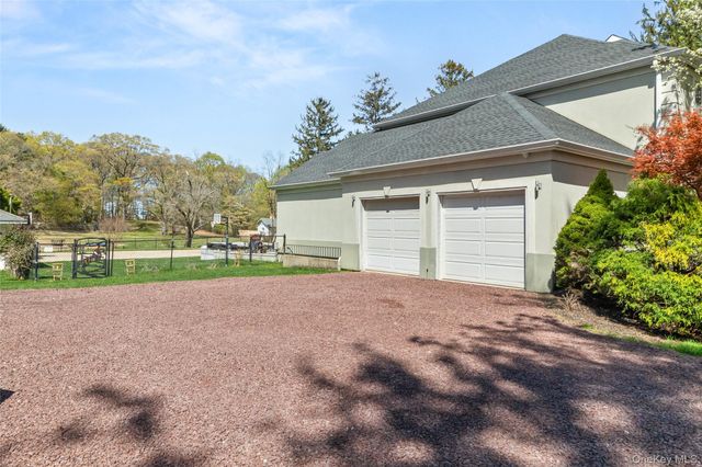 379 Smith Road, Ronkonkoma, NY 11779