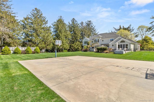 379 Smith Road, Ronkonkoma, NY 11779