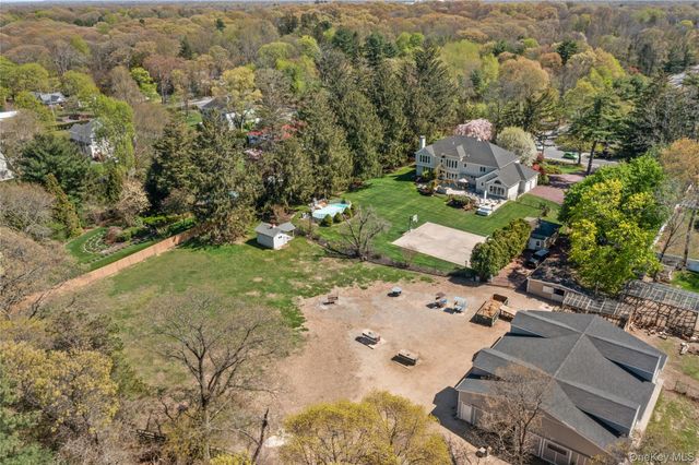 379 Smith Road, Ronkonkoma, NY 11779