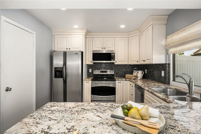 6931 Danvers Dr, Garden Grove, CA 92845
