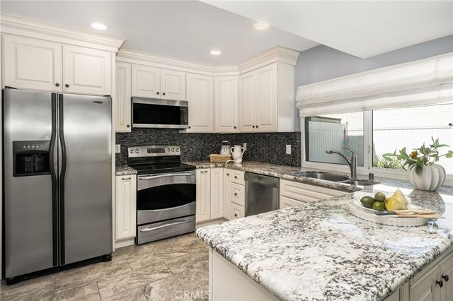 6931 Danvers Dr, Garden Grove, CA 92845