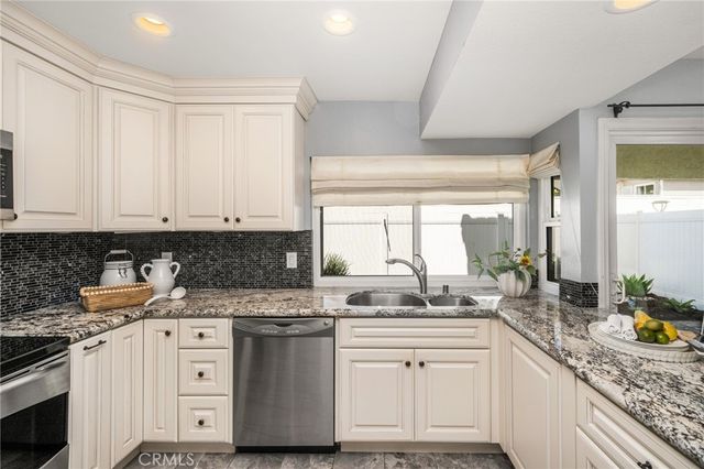 6931 Danvers Dr, Garden Grove, CA 92845