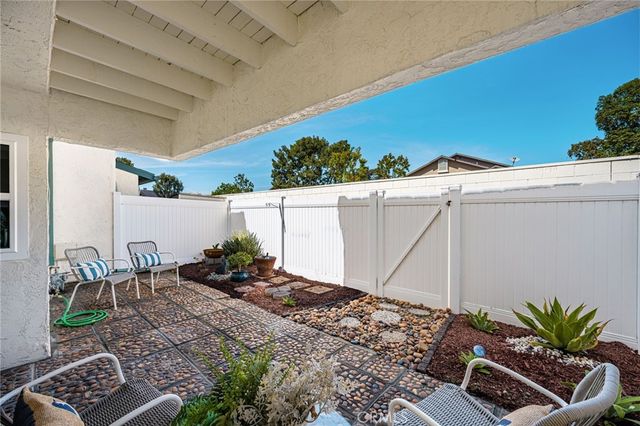 6931 Danvers Dr, Garden Grove, CA 92845