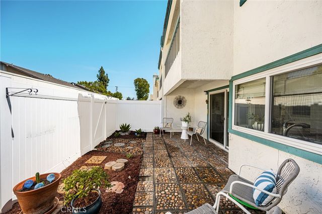 6931 Danvers Dr, Garden Grove, CA 92845