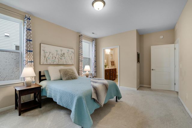 183 Liberty Heights Drive, Chaska, MN 55318