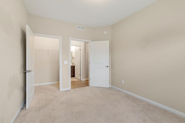 183 Liberty Heights Drive, Chaska, MN 55318