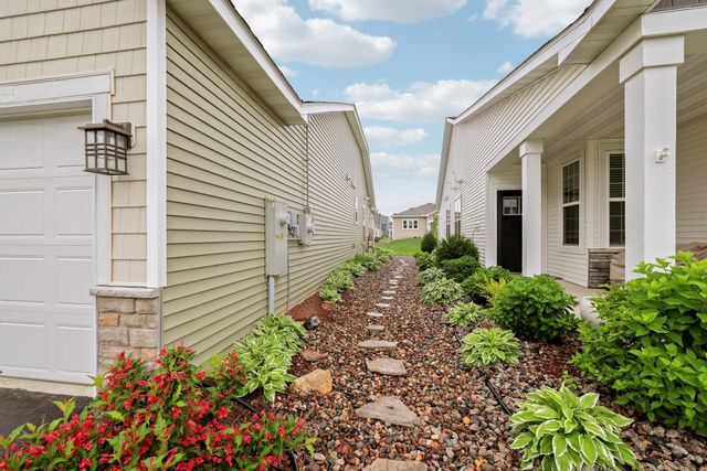 183 Liberty Heights Drive, Chaska, MN 55318