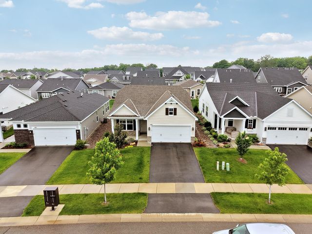 183 Liberty Heights Drive, Chaska, MN 55318