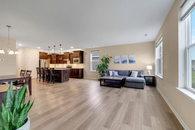 183 Liberty Heights Drive, Chaska, MN 55318