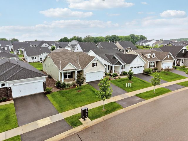 183 Liberty Heights Drive, Chaska, MN 55318