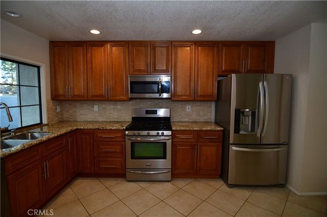 405 E Yale Loop, Irvine, CA 92614