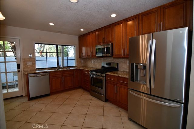 405 E Yale Loop, Irvine, CA 92614