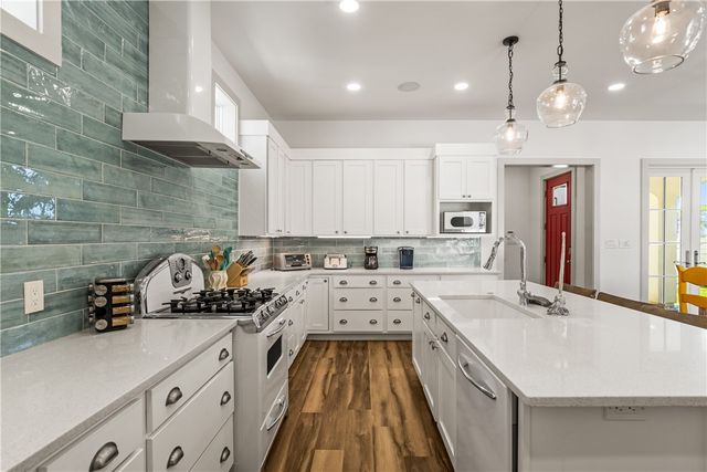 198 Sage Lane, Port Aransas, TX 78373