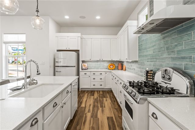 198 Sage Lane, Port Aransas, TX 78373