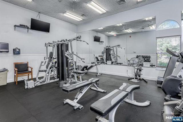 511 Brittany Drive, Wayne, NJ 07470