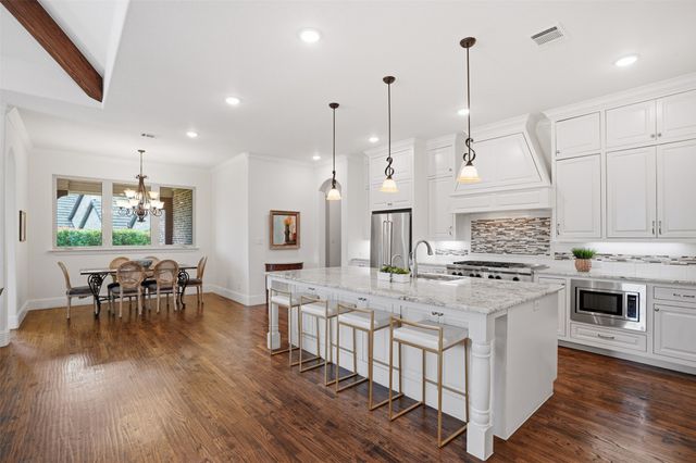 5301 Pradera Court, Benbrook, TX 76126