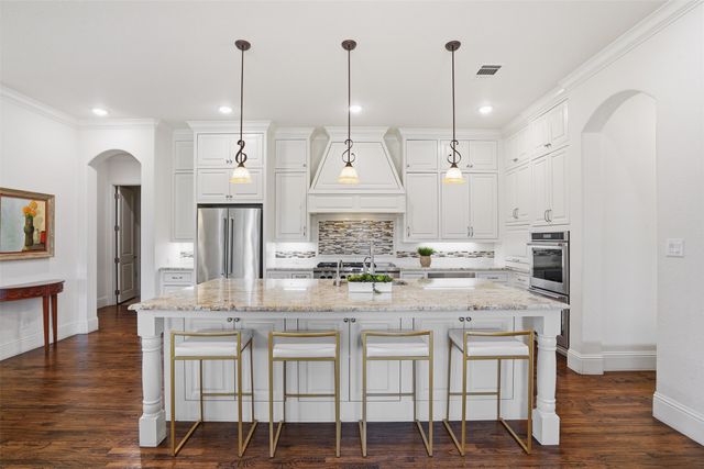 5301 Pradera Court, Benbrook, TX 76126