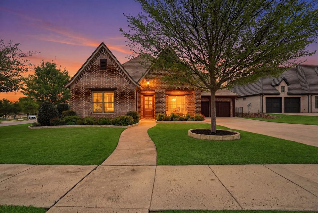 5301 Pradera Court, Benbrook, TX 76126
