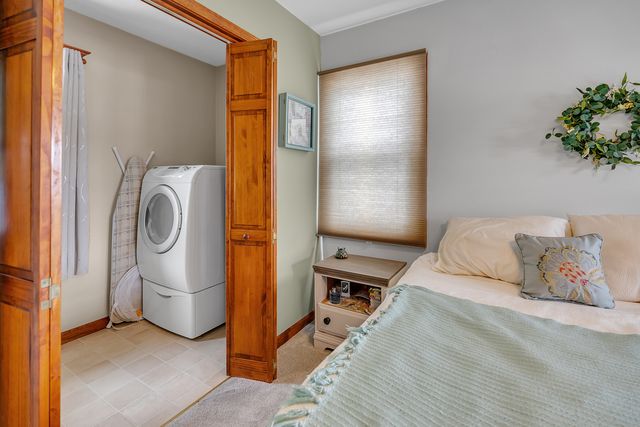 4713 E Lake Shore Drive, Wonder Lake, IL 60097