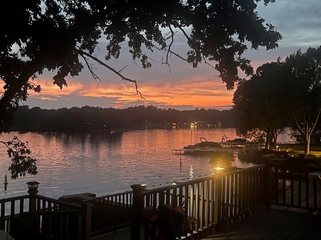 4713 E Lake Shore Drive, Wonder Lake, IL 60097