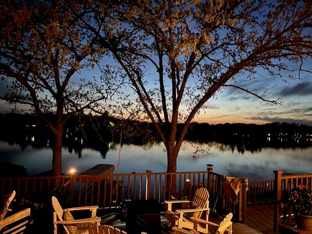 4713 E Lake Shore Drive, Wonder Lake, IL 60097