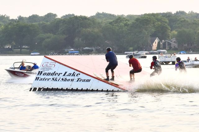 4713 E Lake Shore Drive, Wonder Lake, IL 60097