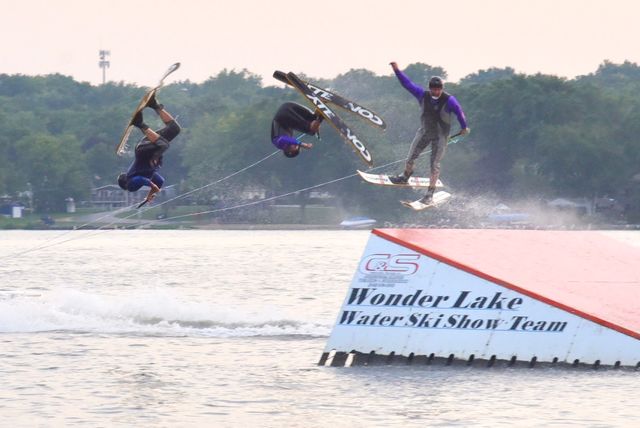 4713 E Lake Shore Drive, Wonder Lake, IL 60097