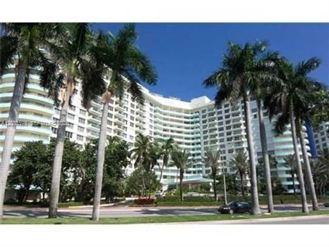 5161 Collins Avenue 1702, Miami Beach, FL 33140