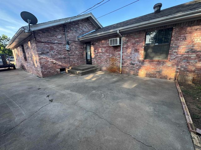 2016 WILSON AVENUE, Wichita Falls, TX 76301