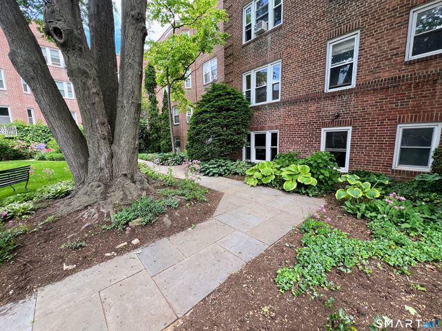 70 Strawberry Hill Avenue D-GR9, Stamford, CT 06902