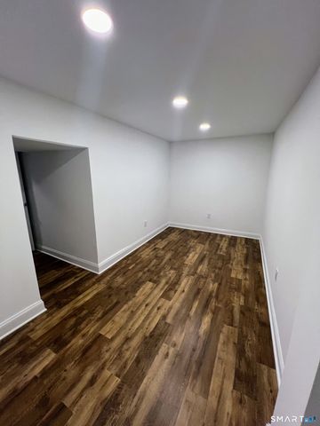70 Strawberry Hill Avenue D-GR9, Stamford, CT 06902