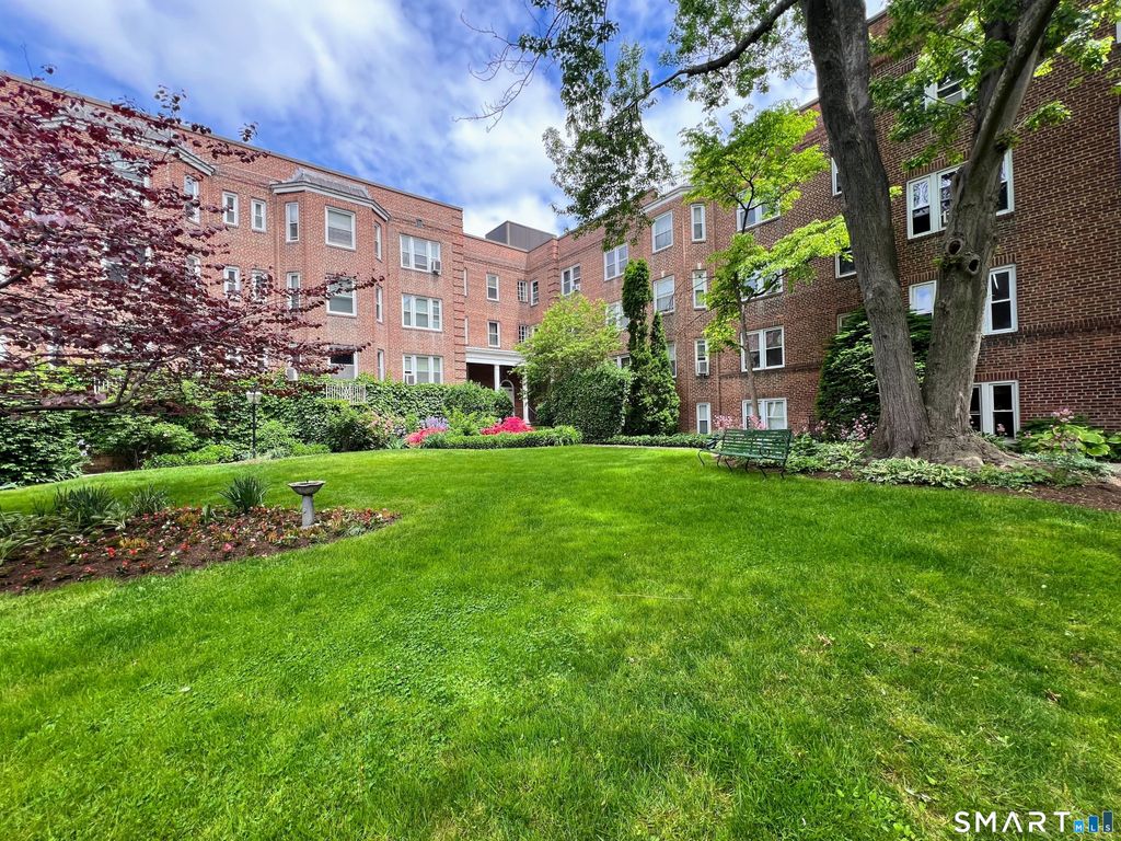 70 Strawberry Hill Avenue D-GR9, Stamford, CT 06902