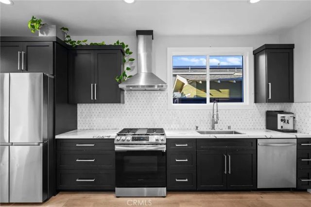 1776 Cable Street, San Diego, CA 92107