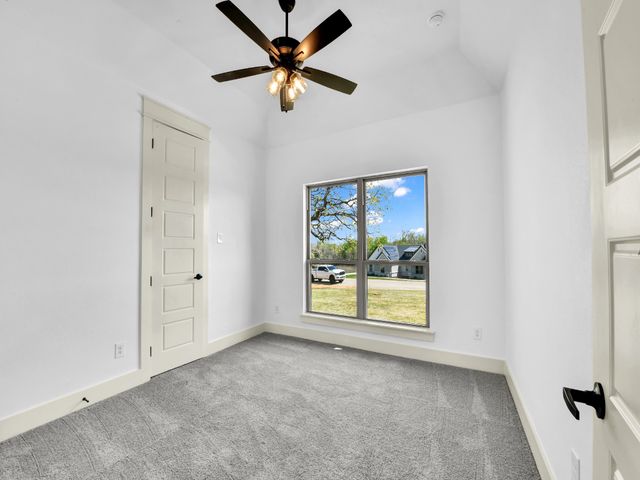 10016 Valley Oak Way, Springtown, TX 76082